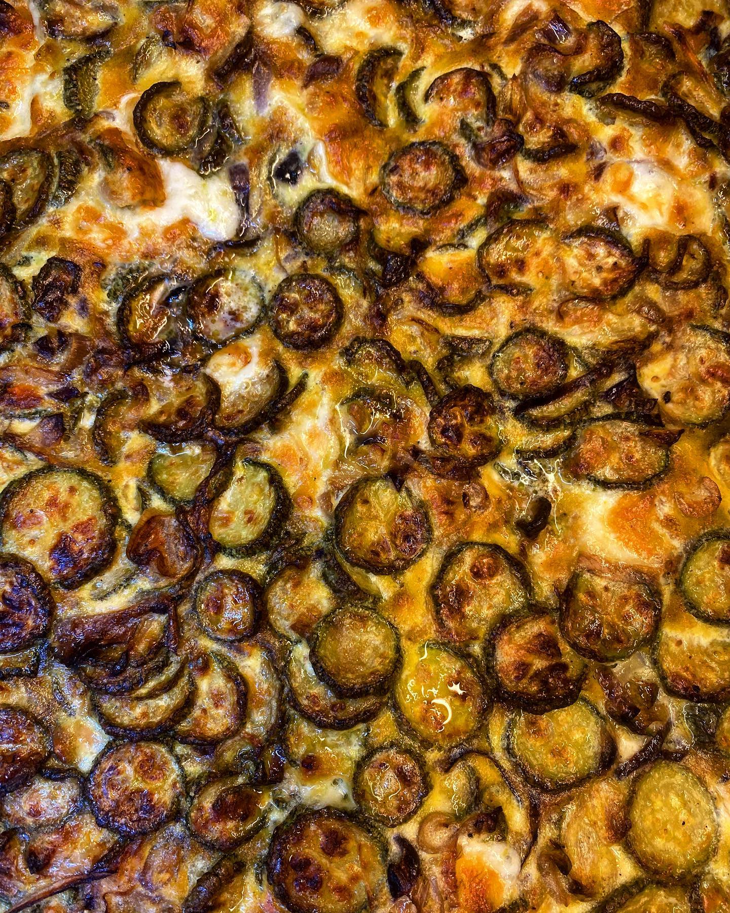 Zucchine su tela •••#oilfree #solonzogna #cocozz #ristoranteida
